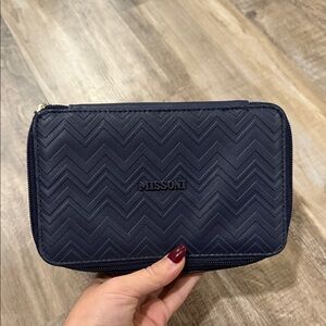 Missoni For Delta Chevron Travel Kit